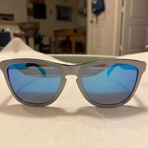 Light Grey Checkered Frogskins with light blue Lenses